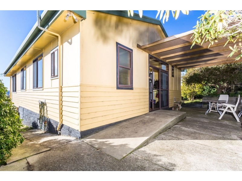 16 Brooklyn Street, Beaconsfield TAS 7270