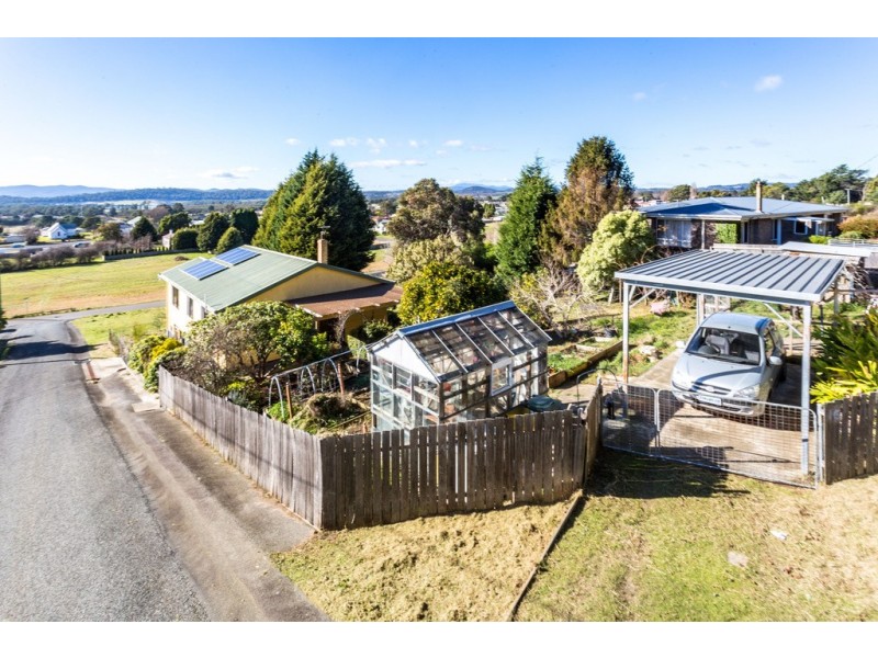 16 Brooklyn Street, Beaconsfield TAS 7270