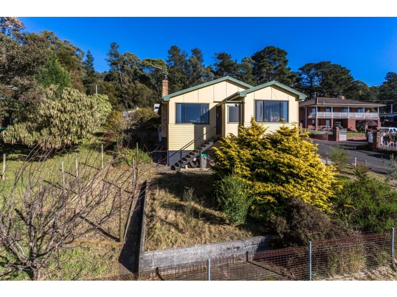 16 Brooklyn Street, Beaconsfield TAS 7270
