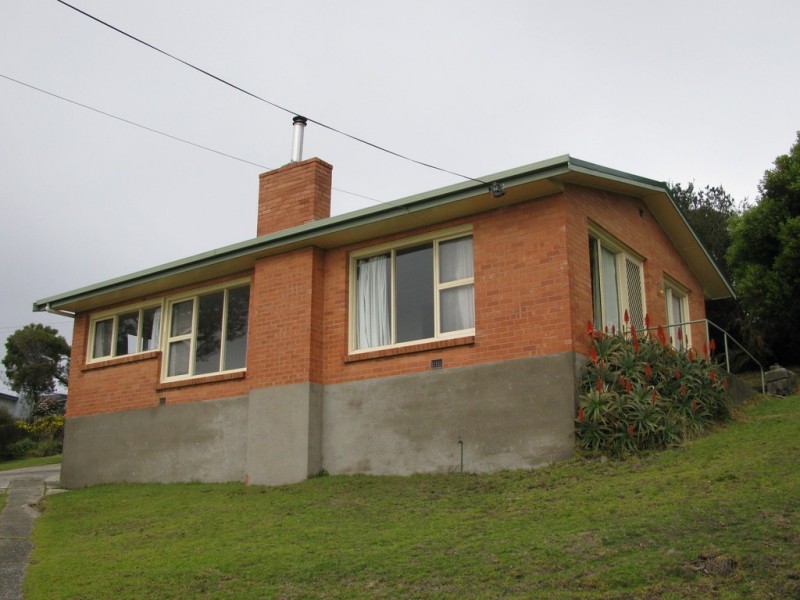 26 Beach Crescent, Greens Beach TAS 7270
