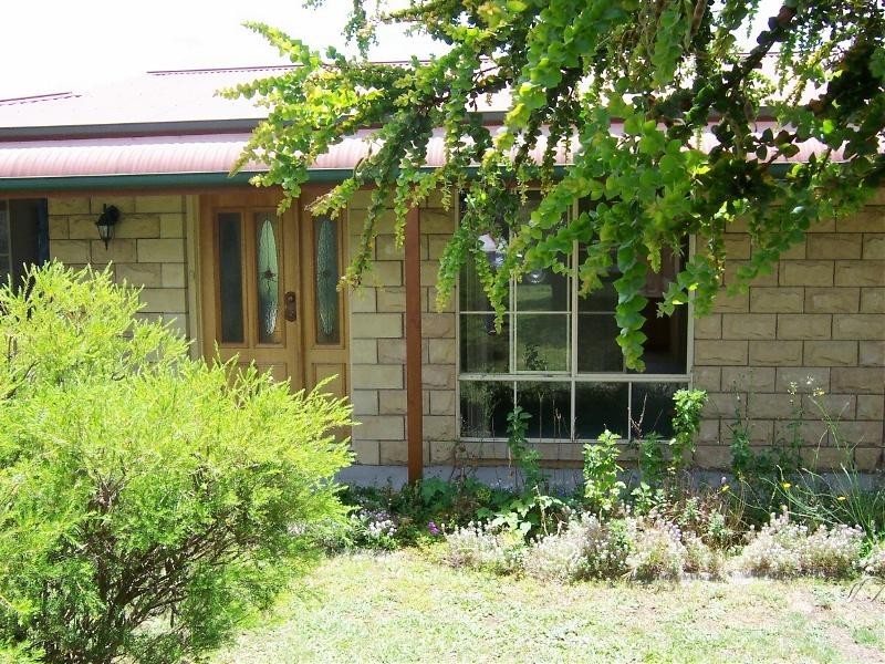 16 Garrett Street, Beauty Point TAS 7270