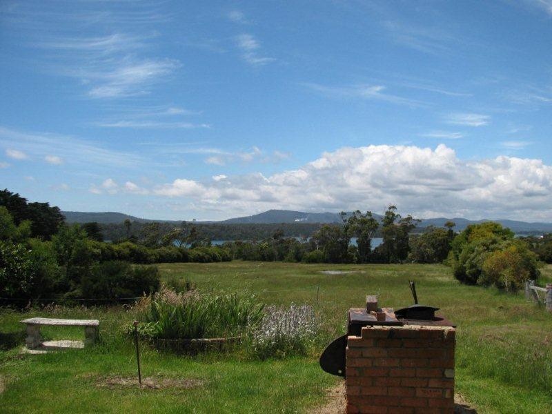 98 Sunset Boulevard, Clarence Point TAS 7270