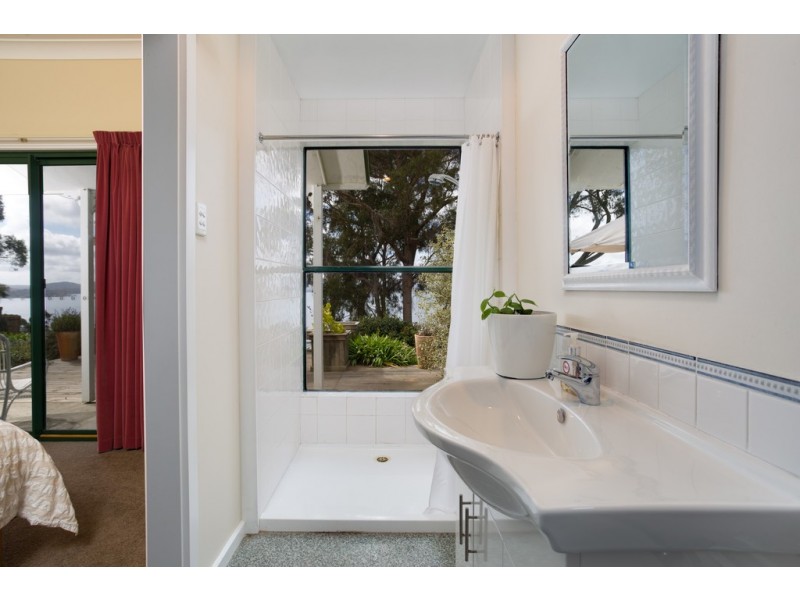 118 Oxford Street, Beauty Point TAS 7270