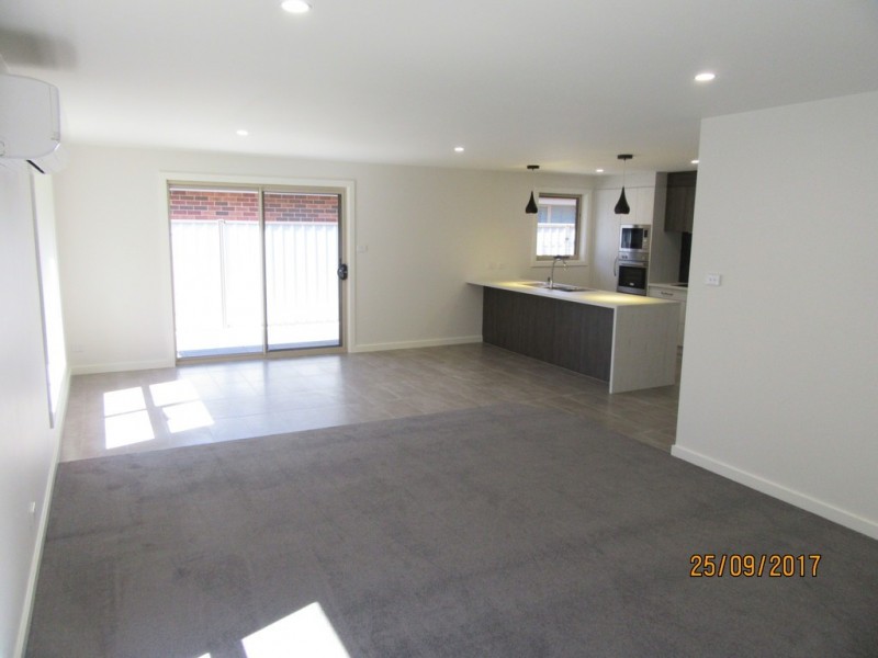 2/82a Main Road, Exeter TAS 7275