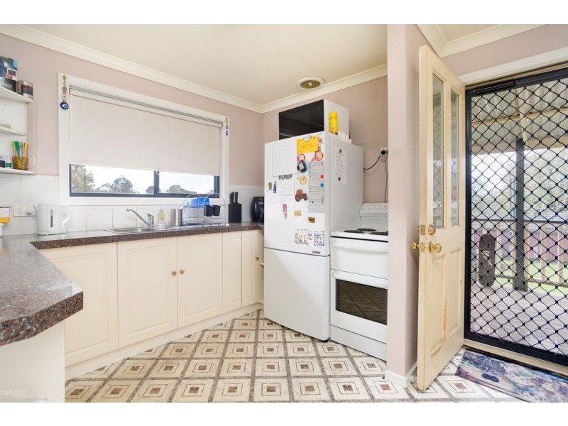 6 Greens Beach Road, Beaconsfield TAS 7270