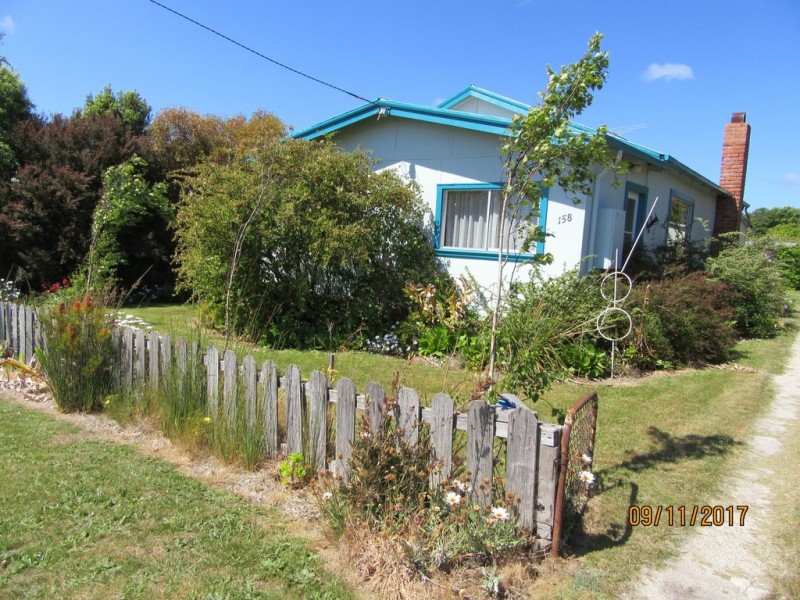 158 Charles Street, Beauty Point TAS 7270
