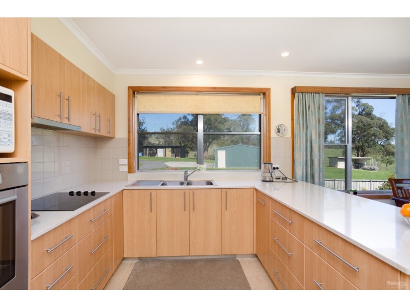 195 Los Angelos Road, Swan Bay TAS 7252