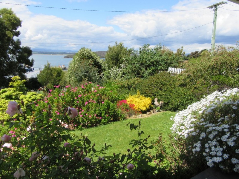 9 Clarke Street, Beauty Point TAS 7270