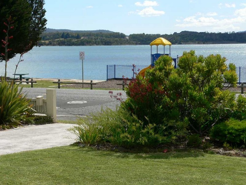 13 Esplanade, Beauty Point TAS 7270