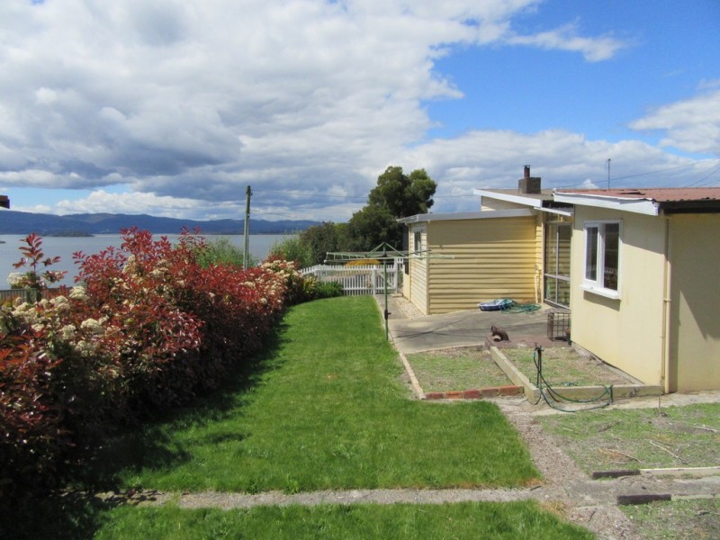9 Clarke Street, Beauty Point TAS 7270