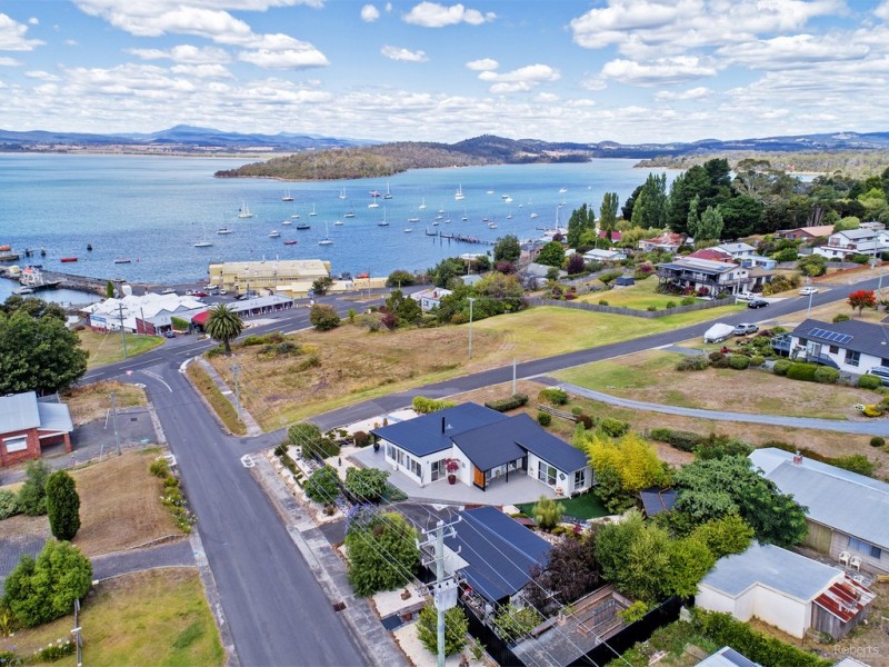 93 Robert Street, Beauty Point TAS 7270