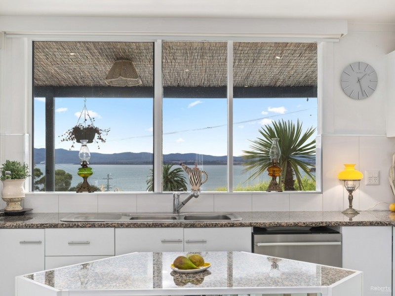 93 Robert Street, Beauty Point TAS 7270