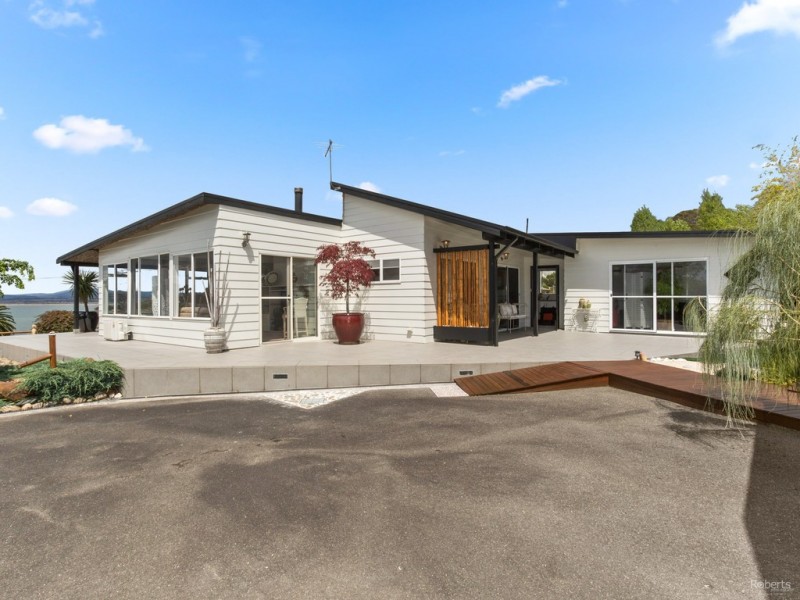 93 Robert Street, Beauty Point TAS 7270