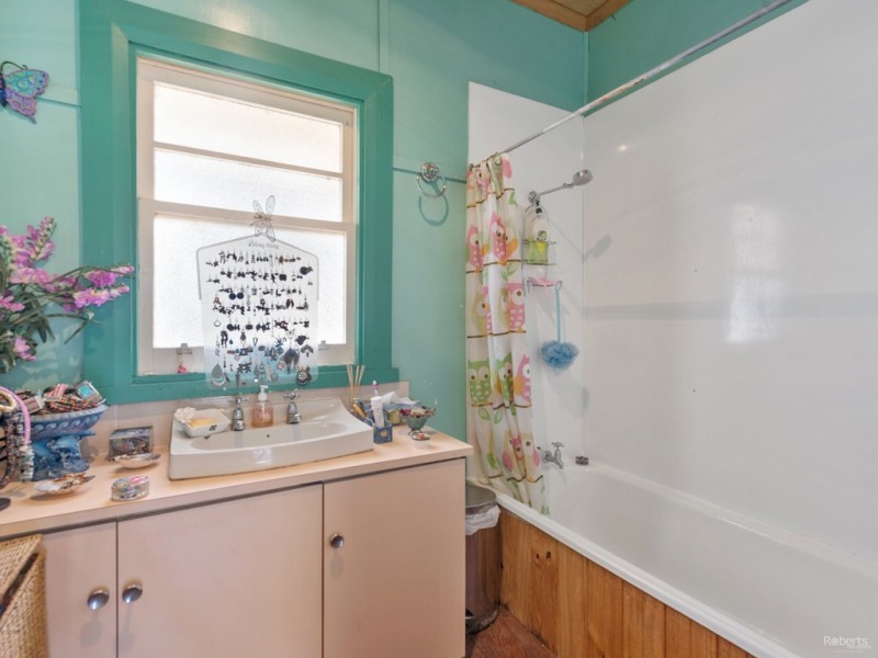 357 Clarence Point Road, Clarence Point TAS 7270
