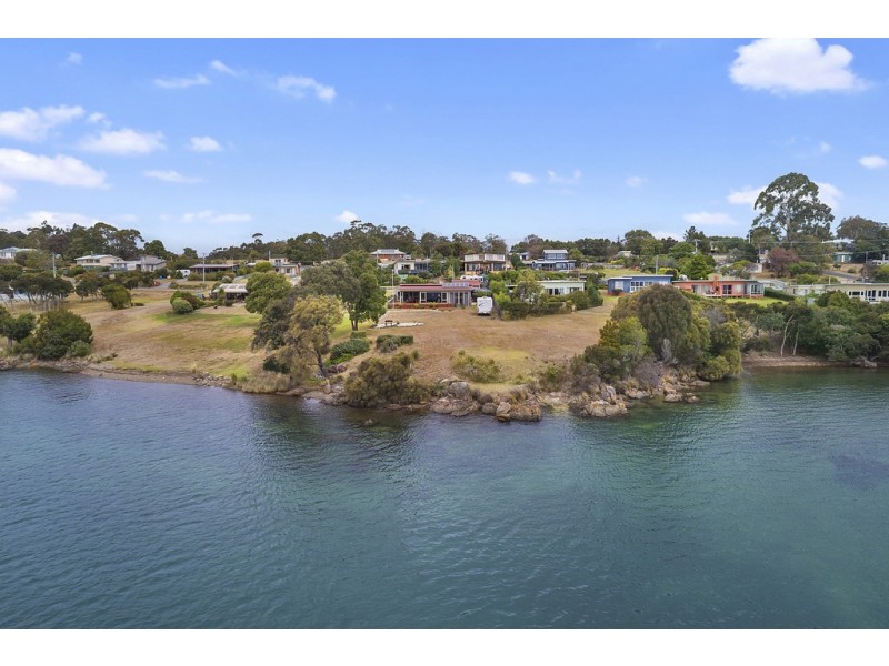 77 Sunset Boulevard, Clarence Point TAS 7270