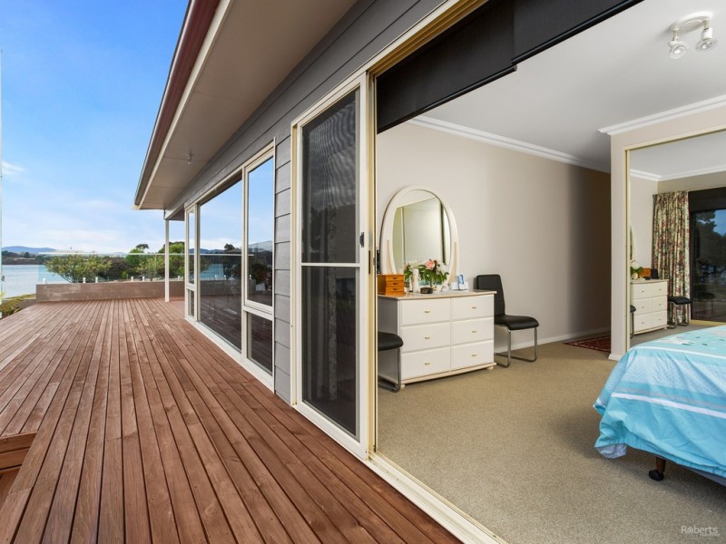 77 Sunset Boulevard, Clarence Point TAS 7270