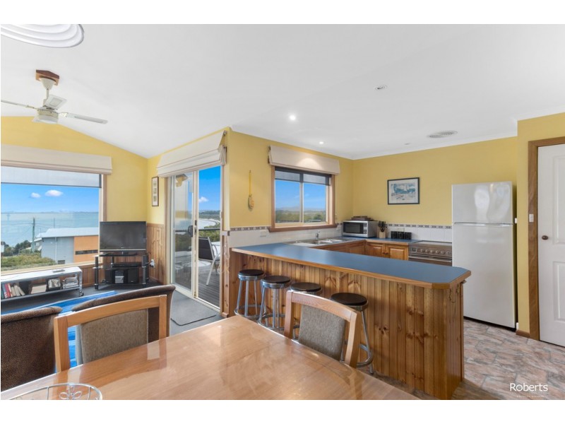 14 Top Road, Greens Beach TAS 7270
