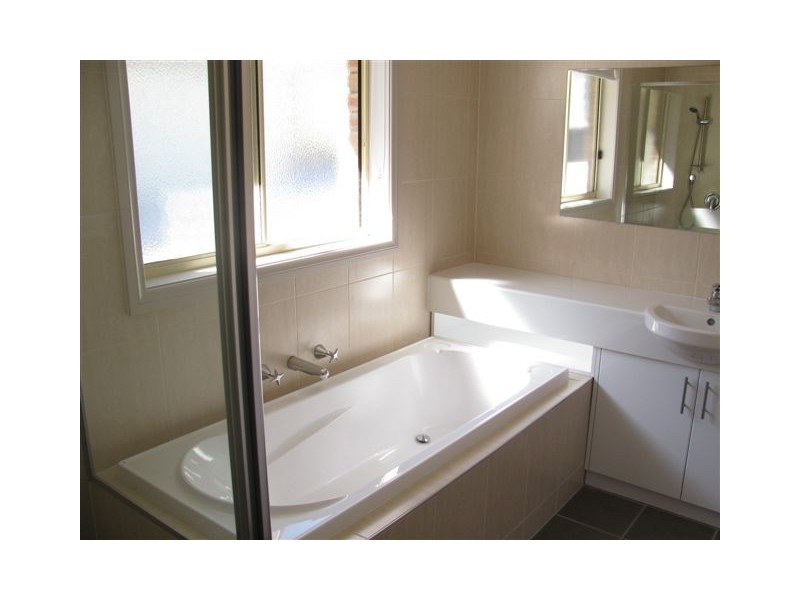 2/1a Beaton Street, Exeter TAS 7275