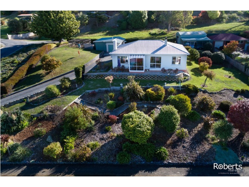 4 Crozier Street, Beauty Point TAS 7270
