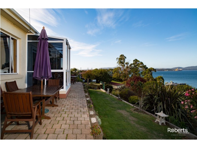4 Crozier Street, Beauty Point TAS 7270