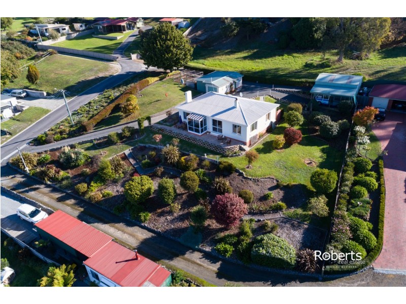 4 Crozier Street, Beauty Point TAS 7270