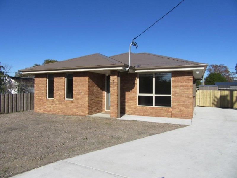 5 Taroona Street, Gravelly Beach TAS 7276