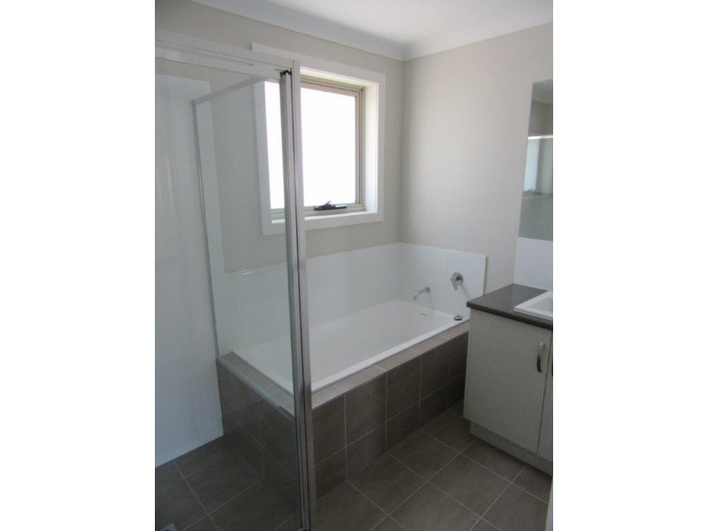 5 Taroona Street, Gravelly Beach TAS 7276