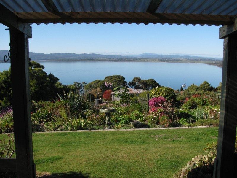 148 Oxford Street, Beauty Point TAS 7270