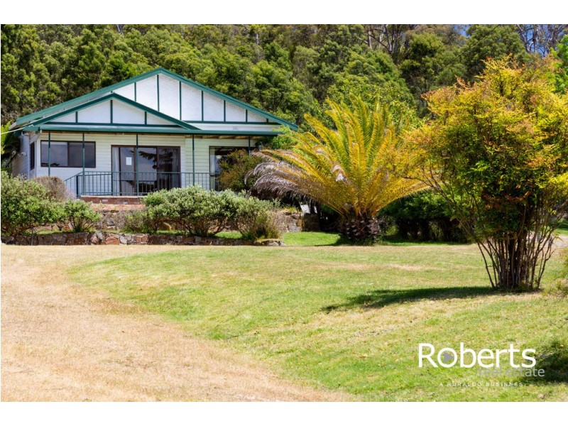 25 Main Road, Exeter TAS 7275