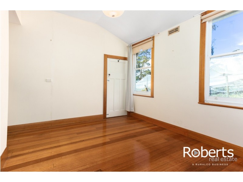 25 Main Road, Exeter TAS 7275
