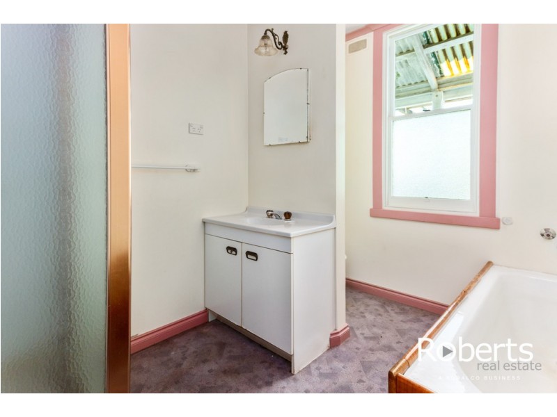 25 Main Road, Exeter TAS 7275