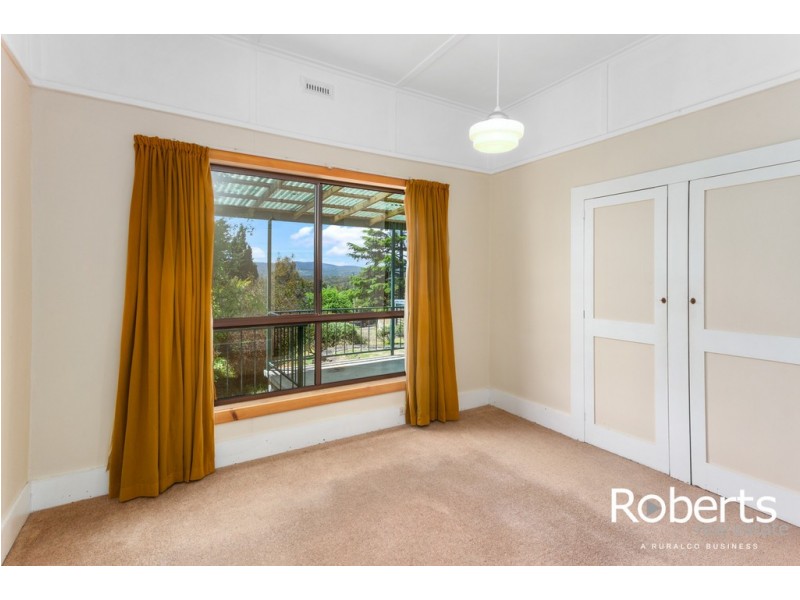25 Main Road, Exeter TAS 7275