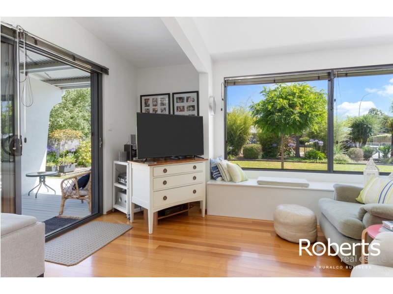 6 Carl Court, Swan Point TAS 7275