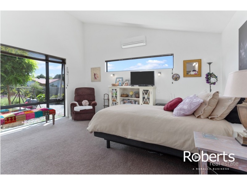6 Carl Court, Swan Point TAS 7275