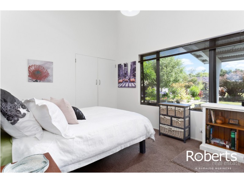 6 Carl Court, Swan Point TAS 7275