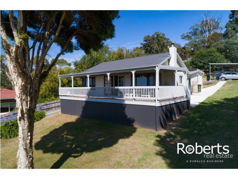 3 Robert Street South, Beauty Point TAS 7270