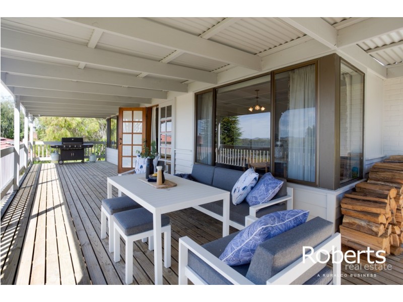 3 Robert Street South, Beauty Point TAS 7270
