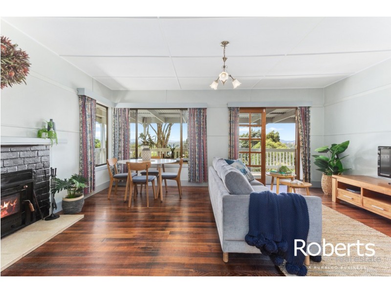 3 Robert Street South, Beauty Point TAS 7270