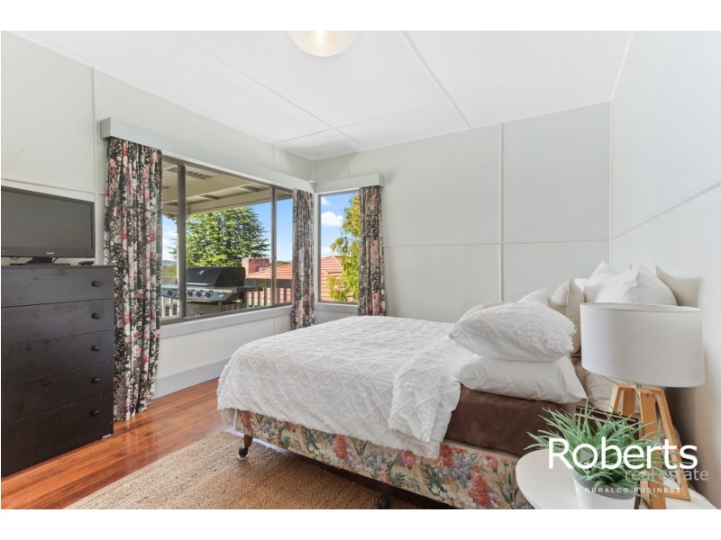 3 Robert Street South, Beauty Point TAS 7270