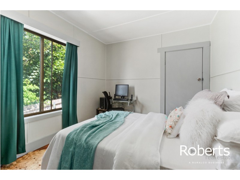 3 Robert Street South, Beauty Point TAS 7270