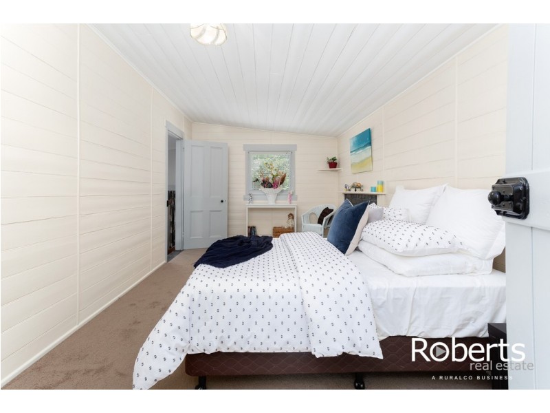 3 Robert Street South, Beauty Point TAS 7270