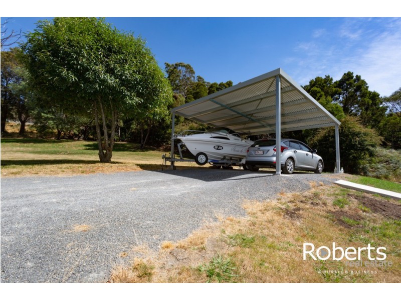 3 Robert Street South, Beauty Point TAS 7270
