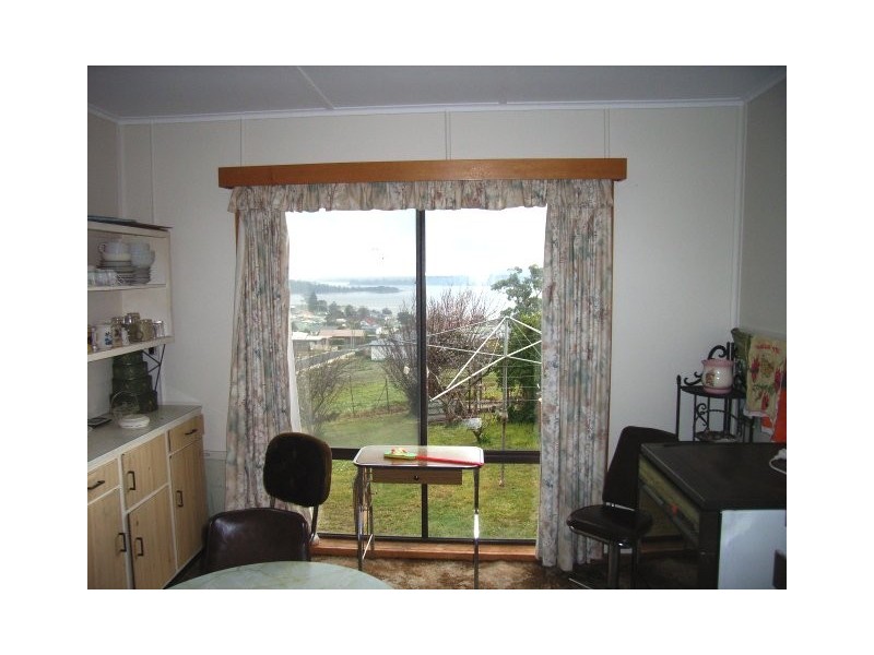 12 Ross Street, Beauty Point TAS 7270