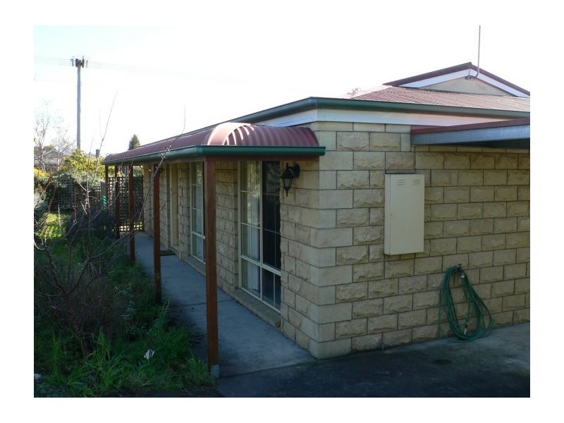 16 Garrett Street, Beauty Point TAS 7270