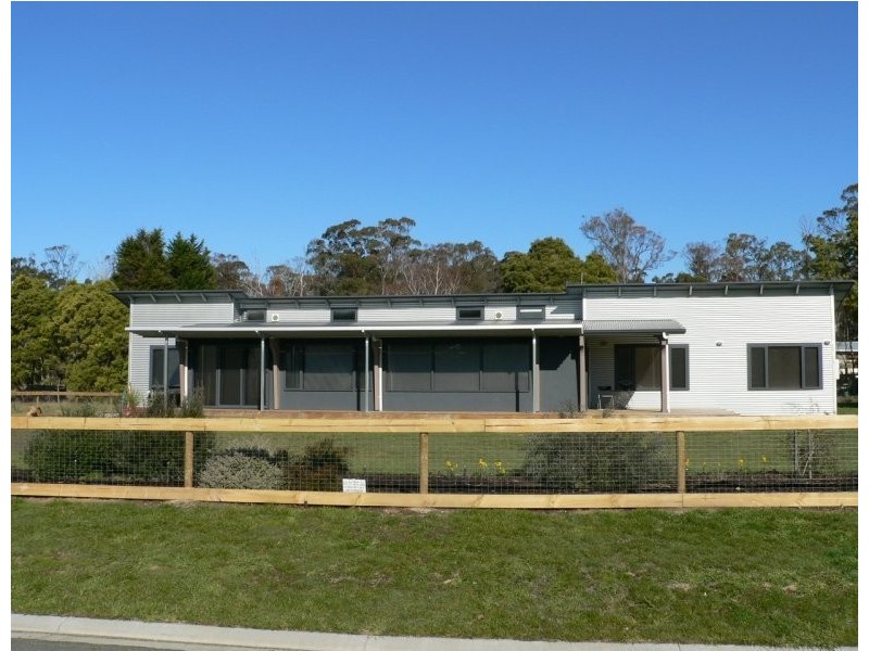 6 Carl Court, Swan Point TAS 7275