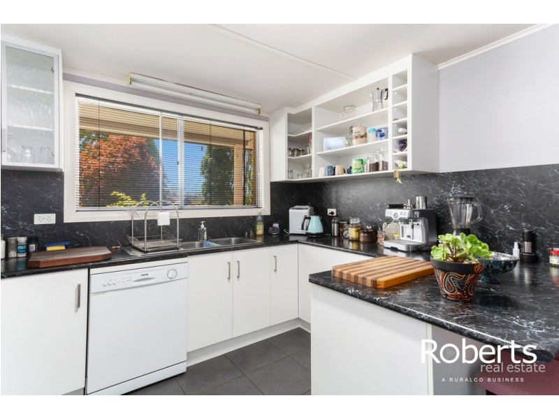 222 Denmans Road, Flowery Gully TAS 7270