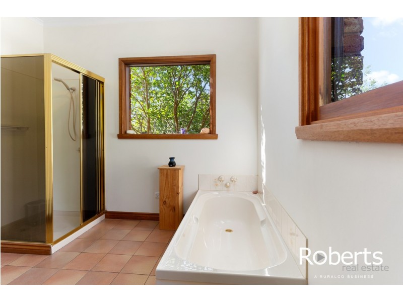 4 Lanena Crescent, Lanena TAS 7275