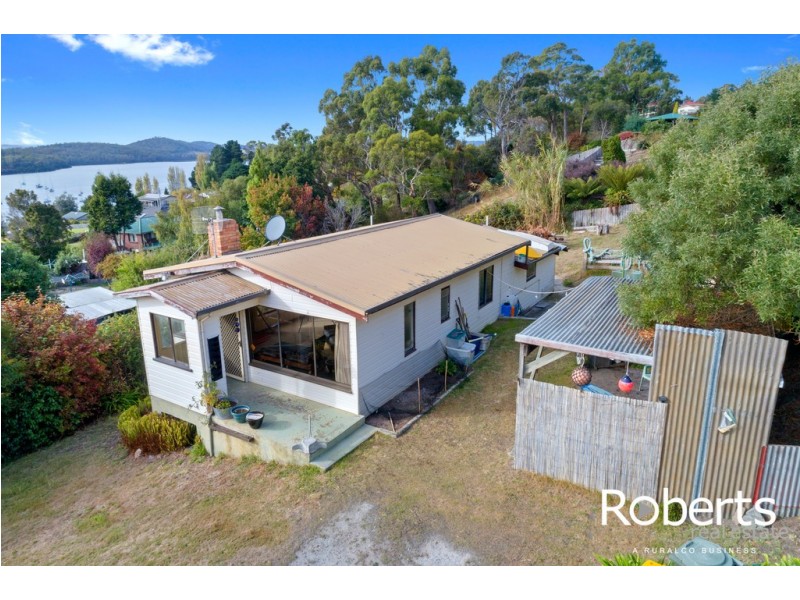11 Bagot Street, Beauty Point TAS 7270