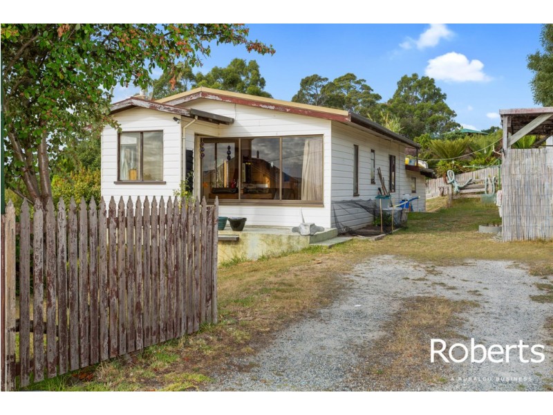 11 Bagot Street, Beauty Point TAS 7270