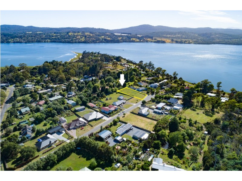 13 Carl Court, Swan Point TAS 7275